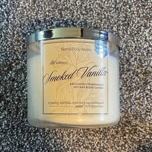 Bath and body works 3 wick candle